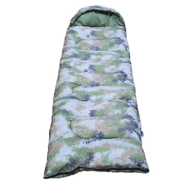 Camouflage outdoor sleeping bag for adults (4)